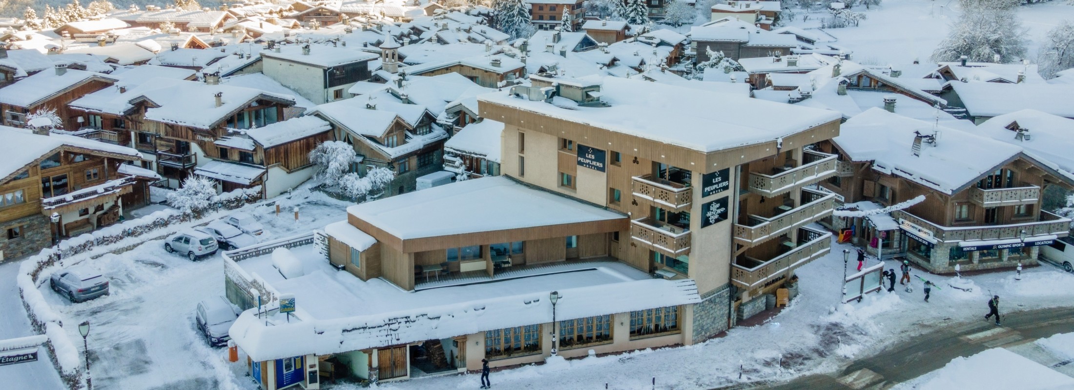 Courchevel le praz hotel les peupliers