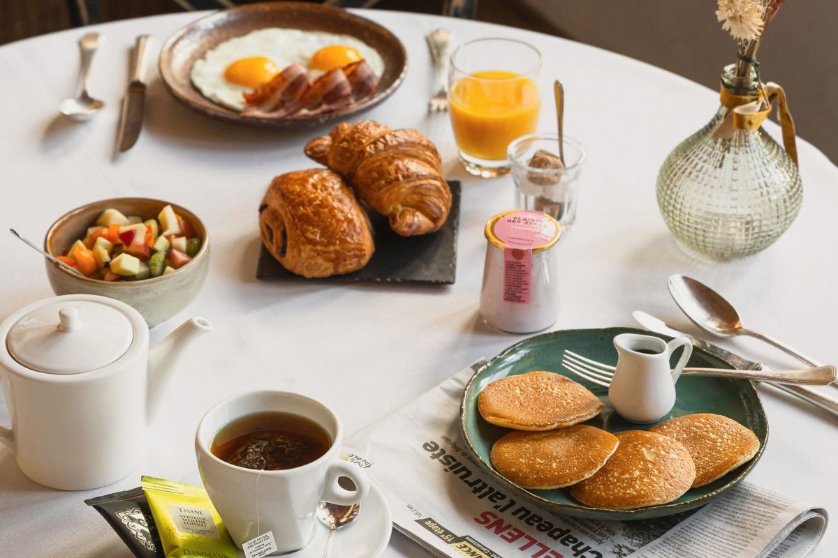 Petit-déjeuner & Room Service - Hôtel Les Peupliers